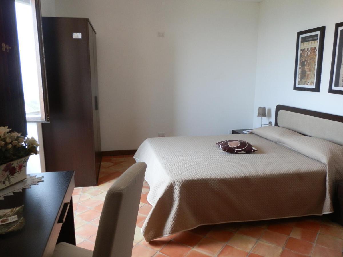 Montano Antilia Agriturismo Ai Monaci מראה חיצוני תמונה